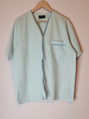 VTG VAN HEUSEN Men’s Pajama Top Light Blue and White Striped Seersucker Shirt, M